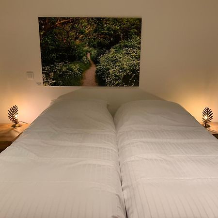 De Lotuspoort Met Mihr'S B&B In De Abdij Van Bornem Exteriör bild