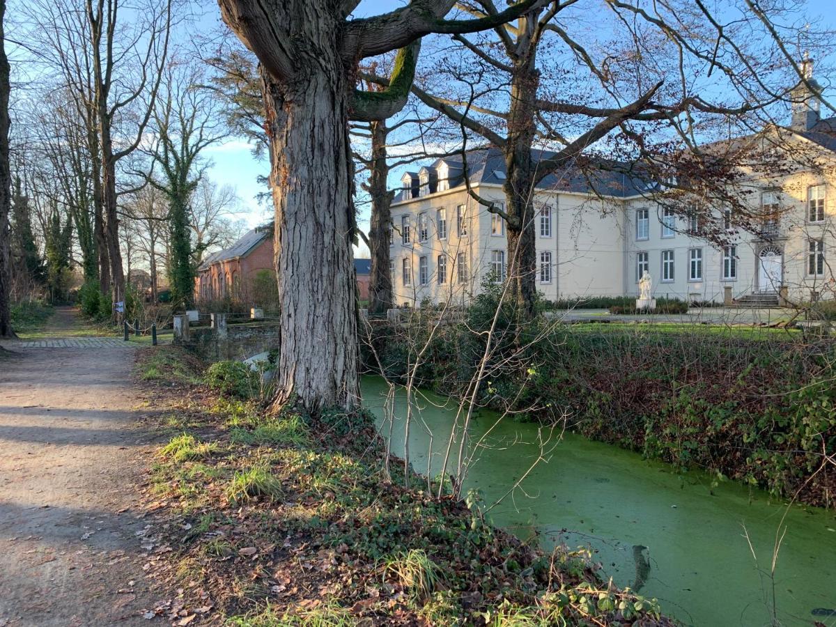 De Lotuspoort Met Mihr'S B&B In De Abdij Van Bornem Exteriör bild