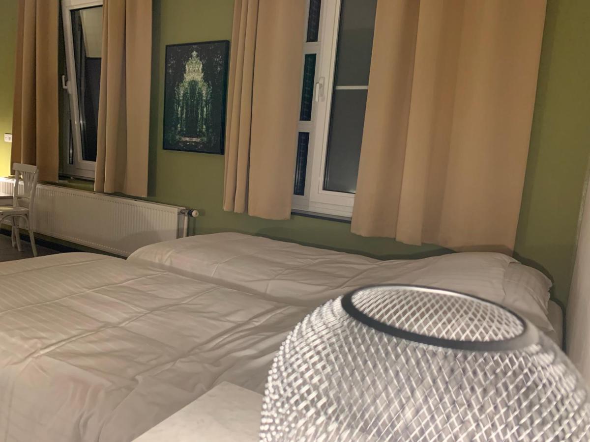 De Lotuspoort Met Mihr'S B&B In De Abdij Van Bornem Exteriör bild