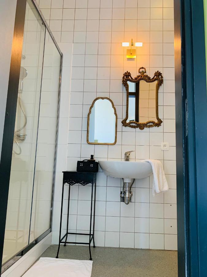 De Lotuspoort Met Mihr'S B&B In De Abdij Van Bornem Exteriör bild