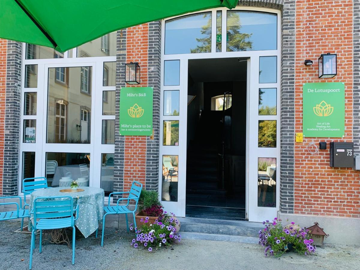 De Lotuspoort Met Mihr'S B&B In De Abdij Van Bornem Exteriör bild