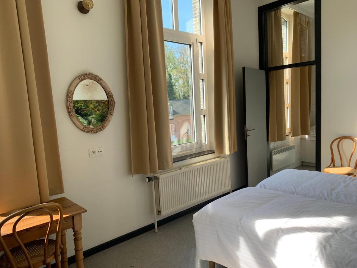 De Lotuspoort Met Mihr'S B&B In De Abdij Van Bornem Exteriör bild