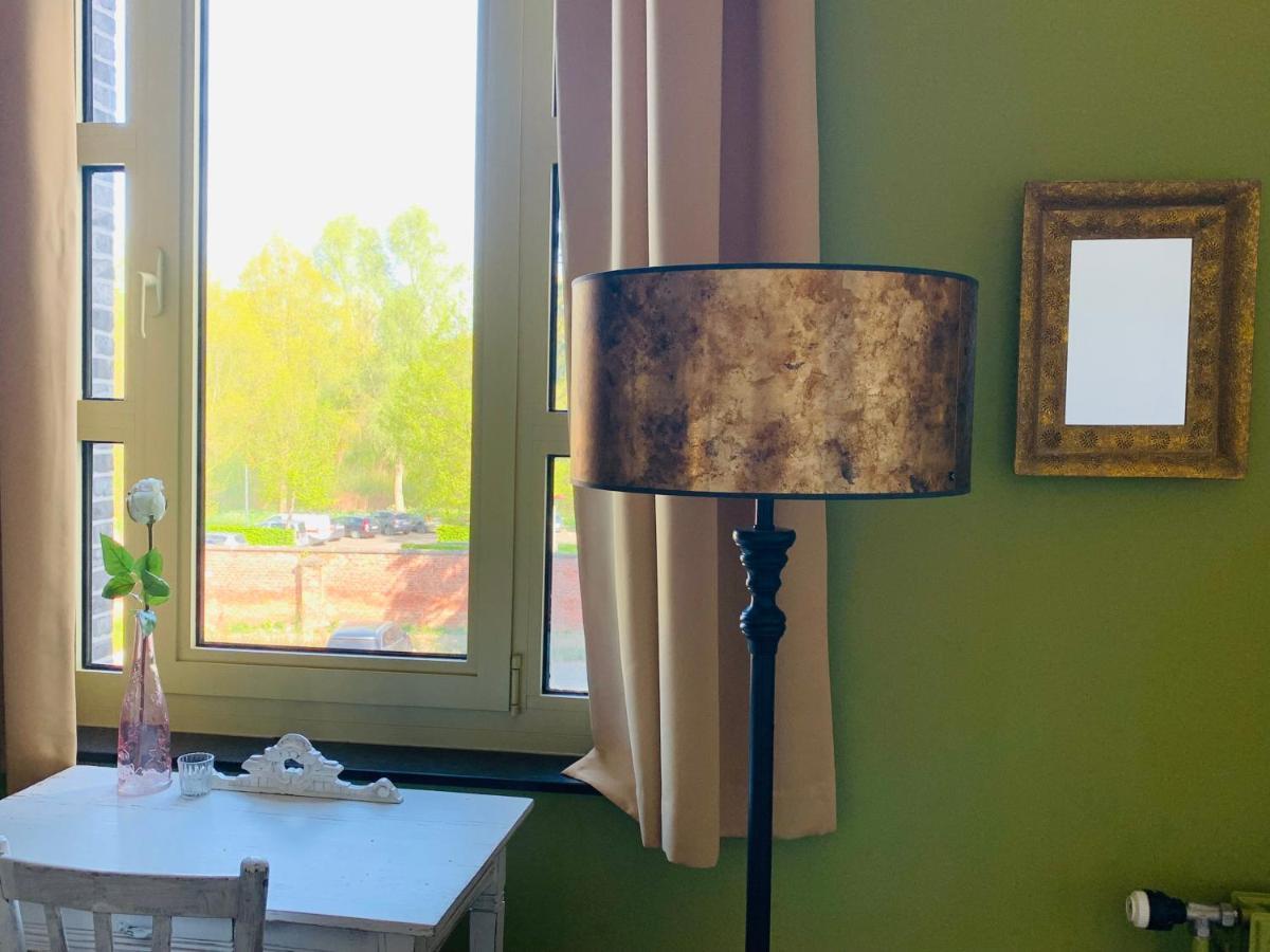 De Lotuspoort Met Mihr'S B&B In De Abdij Van Bornem Exteriör bild